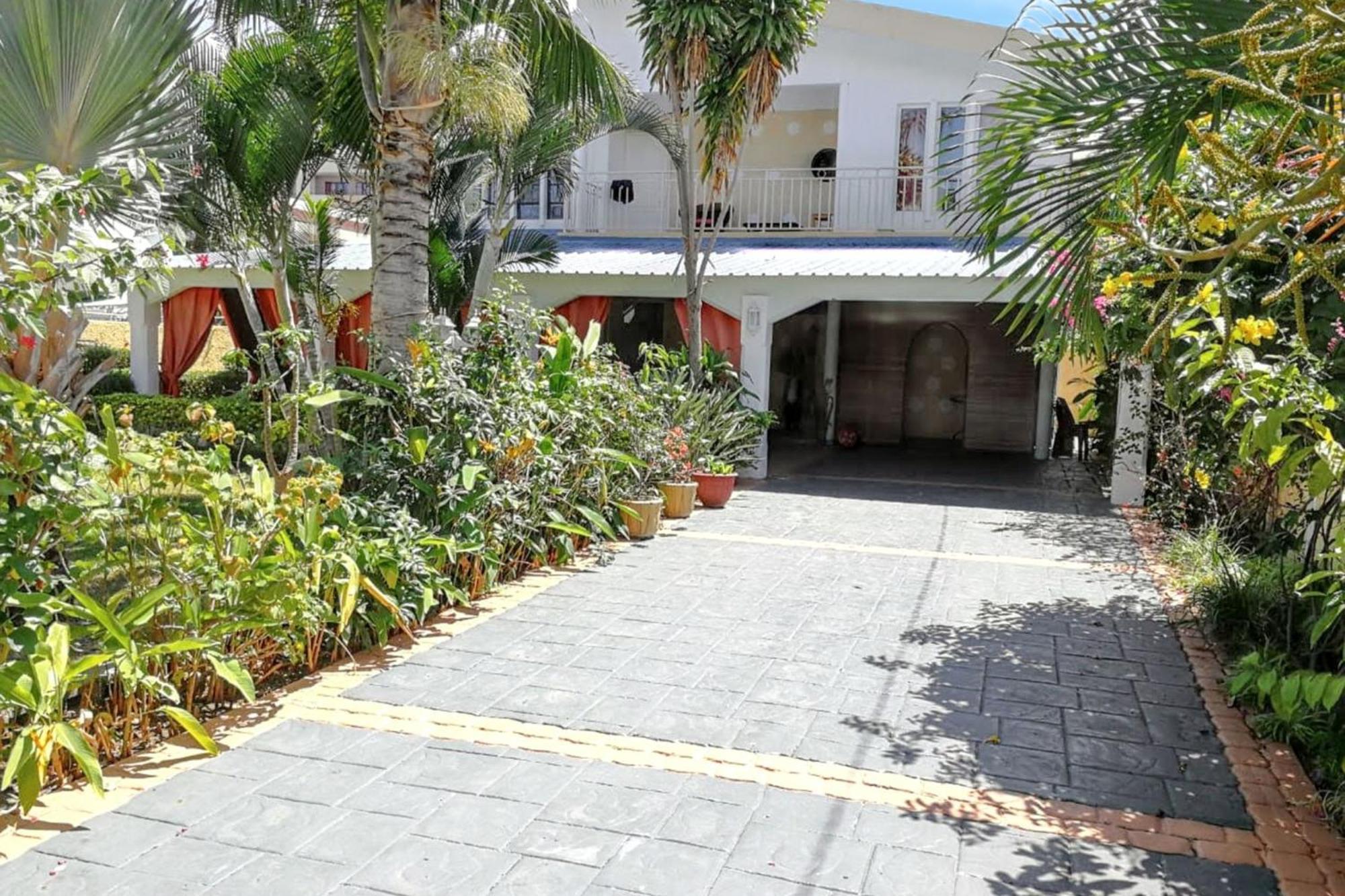 Charming Studio In Flic En Flac With Enclosed Garden 25M² Ngoại thất bức ảnh